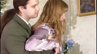 Blonda în ciorapi se raspandeste filme sexi ro picioarele ei larg și adolescent un vibrator ea