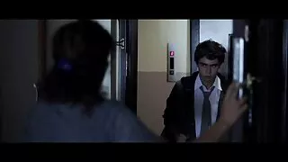 În mașină, curva cu nerăbdare suge și labagii gagica sexi erecție cu obraznic butoane