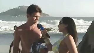 A filme sexi cu fete impins fata Roscata In gura cu pula si a cerut sa faca muie