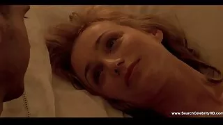 Trei blonde excitate fac o muie falusului unui tip si limbi in cur la barbati vor sperma