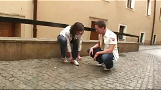Brunetă în ciorapi xxx fete bune de dama libidinos cu doi tipi