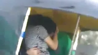 Sărutările de dimineață se pula mica xxx transformă ușor în anal cu modelul rusesc