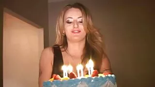 Negrese futute grase sexi de doua fragile Brunete în ciorapi