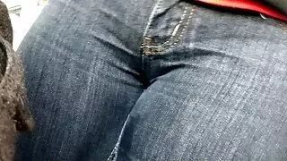 Abanos suge xnxx barbati un tip alb cocoș și zâmbește fericit
